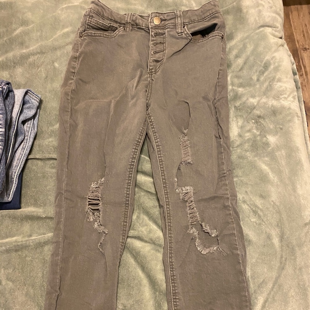 Grey skinny